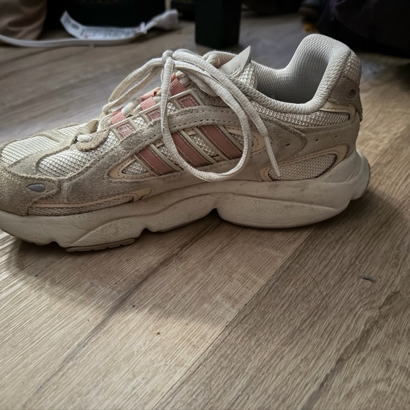 adidas Beige/Cream Low-Top Sneaker - Picture 8 of 10